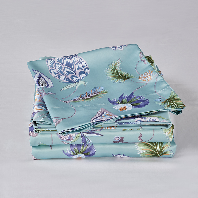 Polyester Brushed fabric Colorful floral pattern printing quilt cover pillowcase set bedding set for  family
