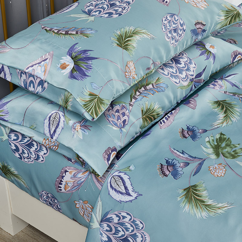 Polyester Brushed fabric Colorful floral pattern printing quilt cover pillowcase set bedding set for  family