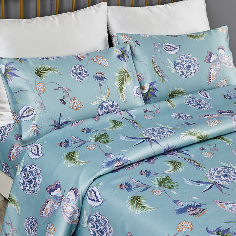 Polyester Brushed fabric Colorful floral pattern printing quilt cover pillowcase set bedding set for  family