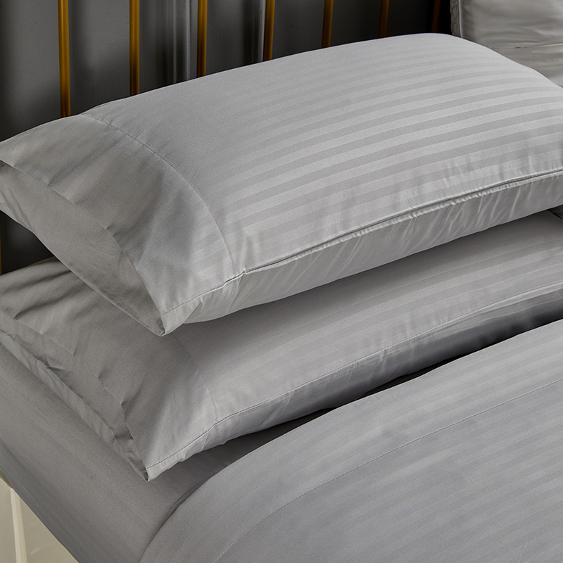 Super Soft Striped Sheet Set 4 pieces set include 1pc fitted sheet 1pc flat sheet 2pc pillowcases