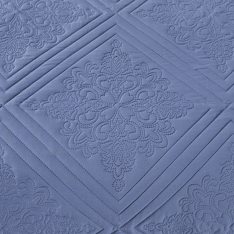 Oversized reversible quilt set Full/Queen 3 piece bedspread coverlet set