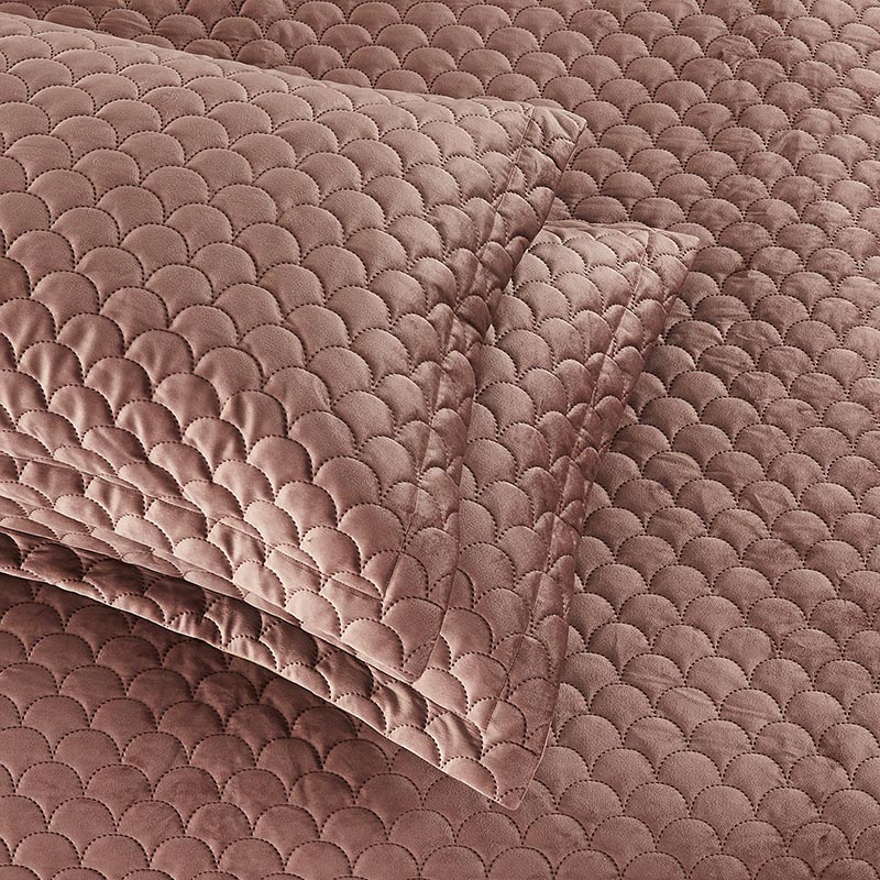 2020 polyester velvet custom printing UltrasonicPinsonic quilt set