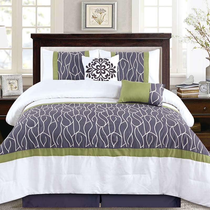 Special Embroidery bedding set fashion comforter set high quality